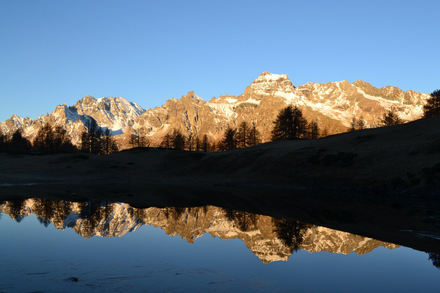 riflessi sul Lago del Sangiatto