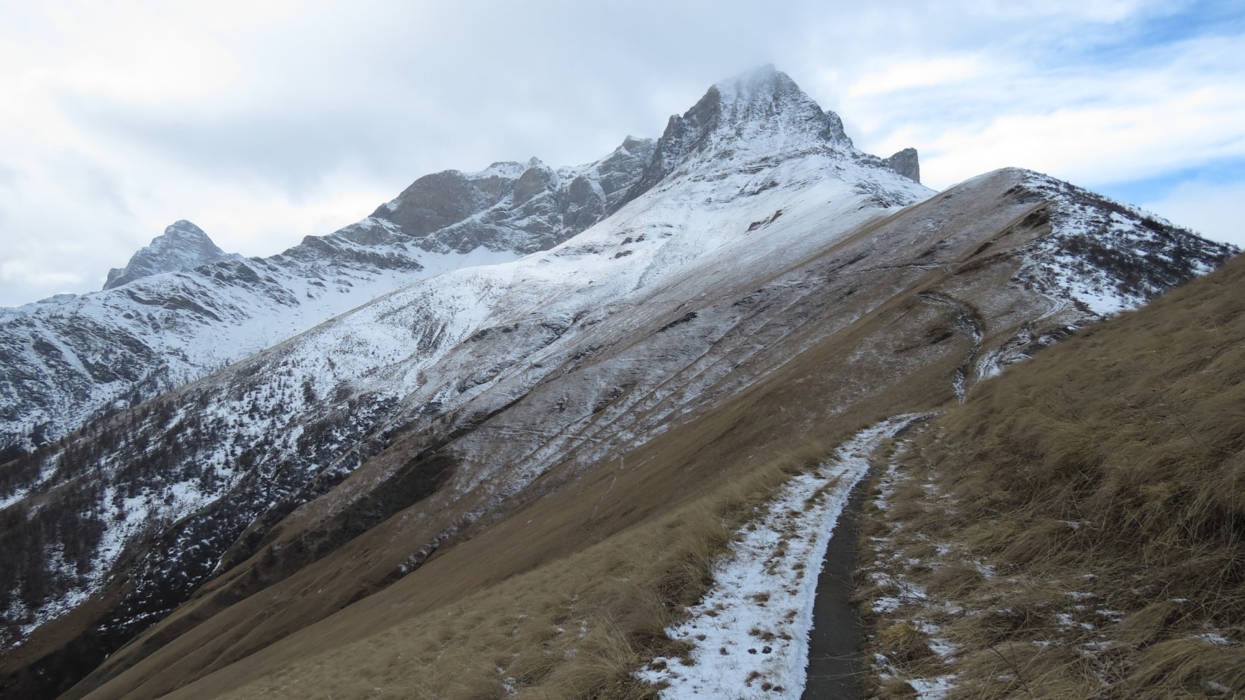 ultimo tratto prima di raggiungere il Colle della Bicocca (21-11-2015)