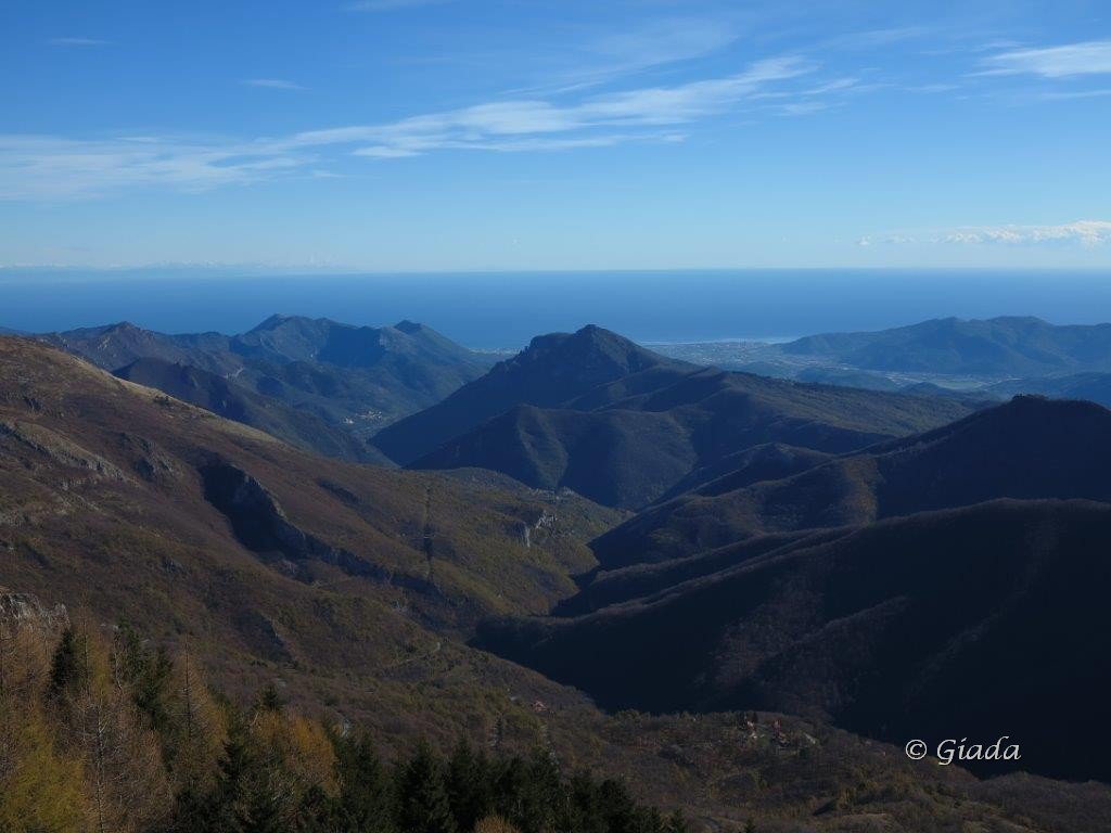 Panorama verso la costa fino alla Toscana e la Corsica passando per l'Isola d'Elba vicinissimi tanto era nidito