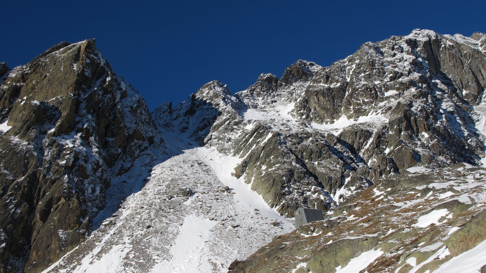 Bivacco Spataro e colle de l'Aroletta