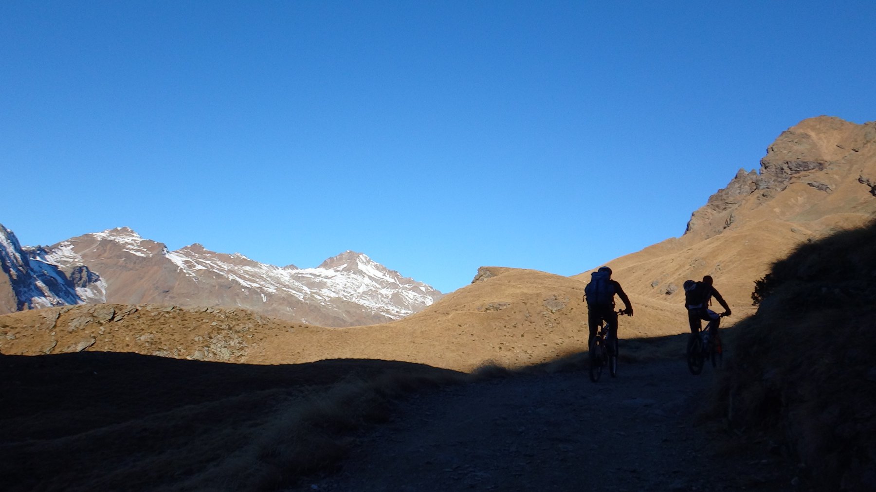 giochi di luce al cospetto del Corno dei Tre Signori 3360m