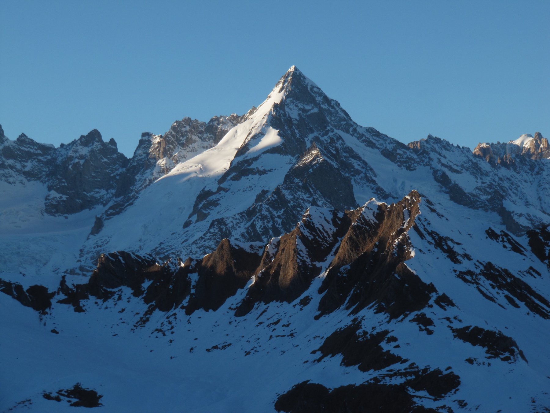 Mont Dolent al tramonto