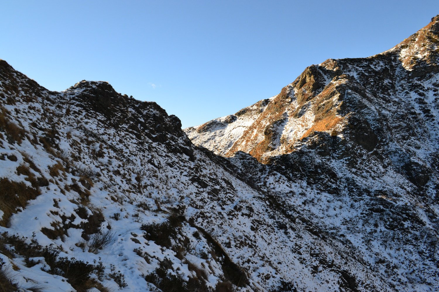 verso l'intaglio che riconduce nel versante di Postua