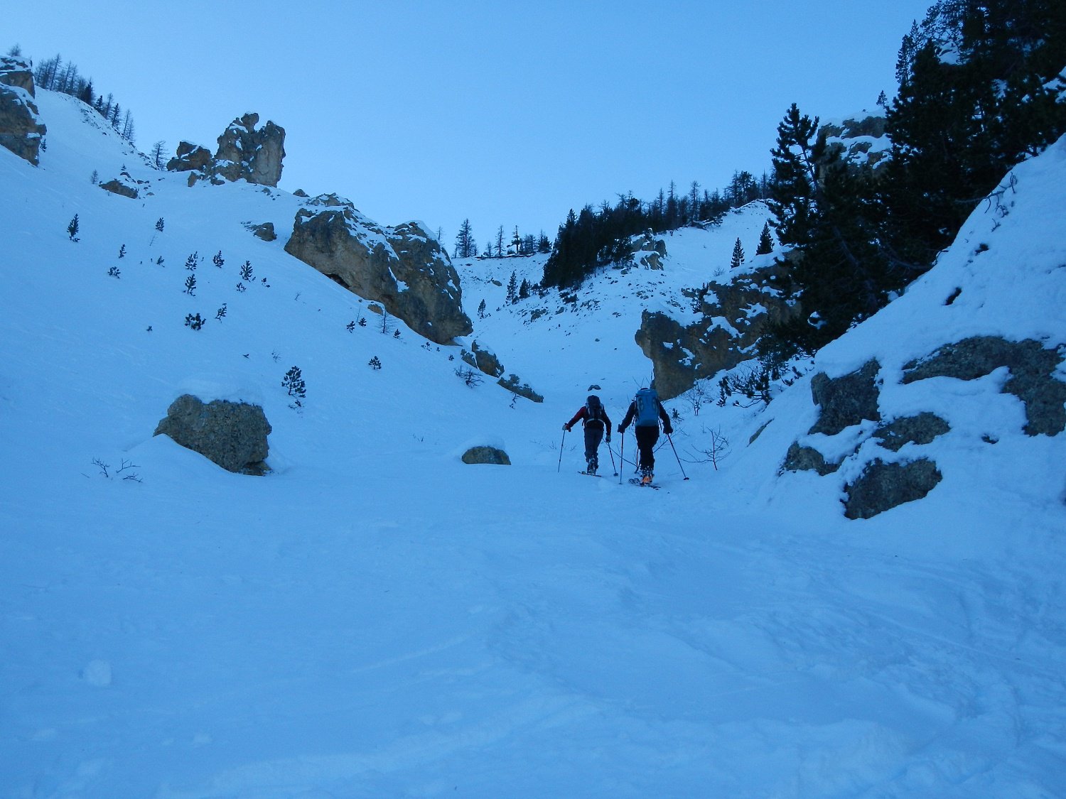l'imbocco dello stretto canale che porta ai pendii superiori