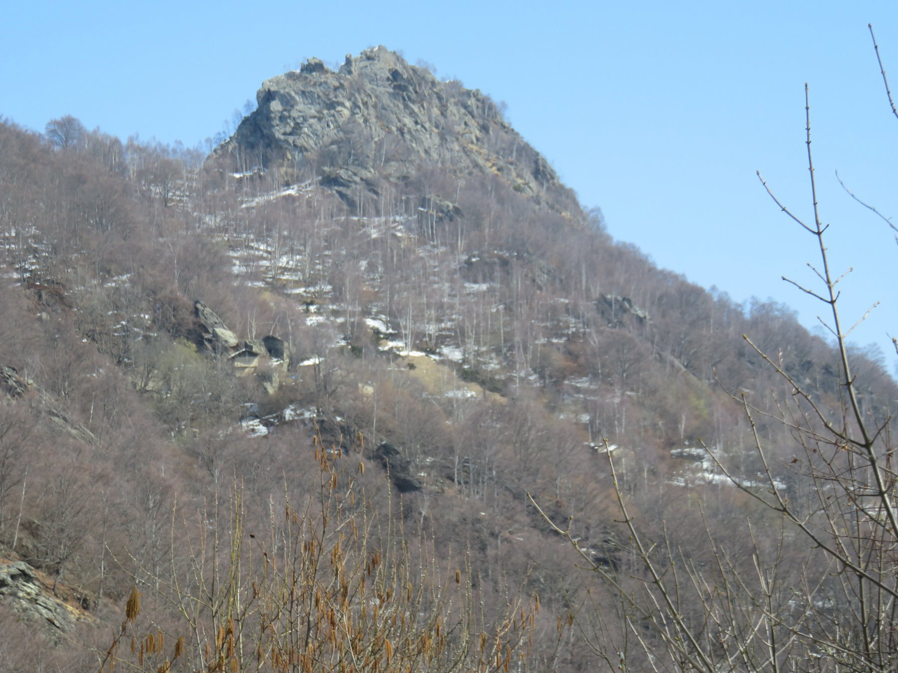 Testa di Pertia vista dalla casaforte