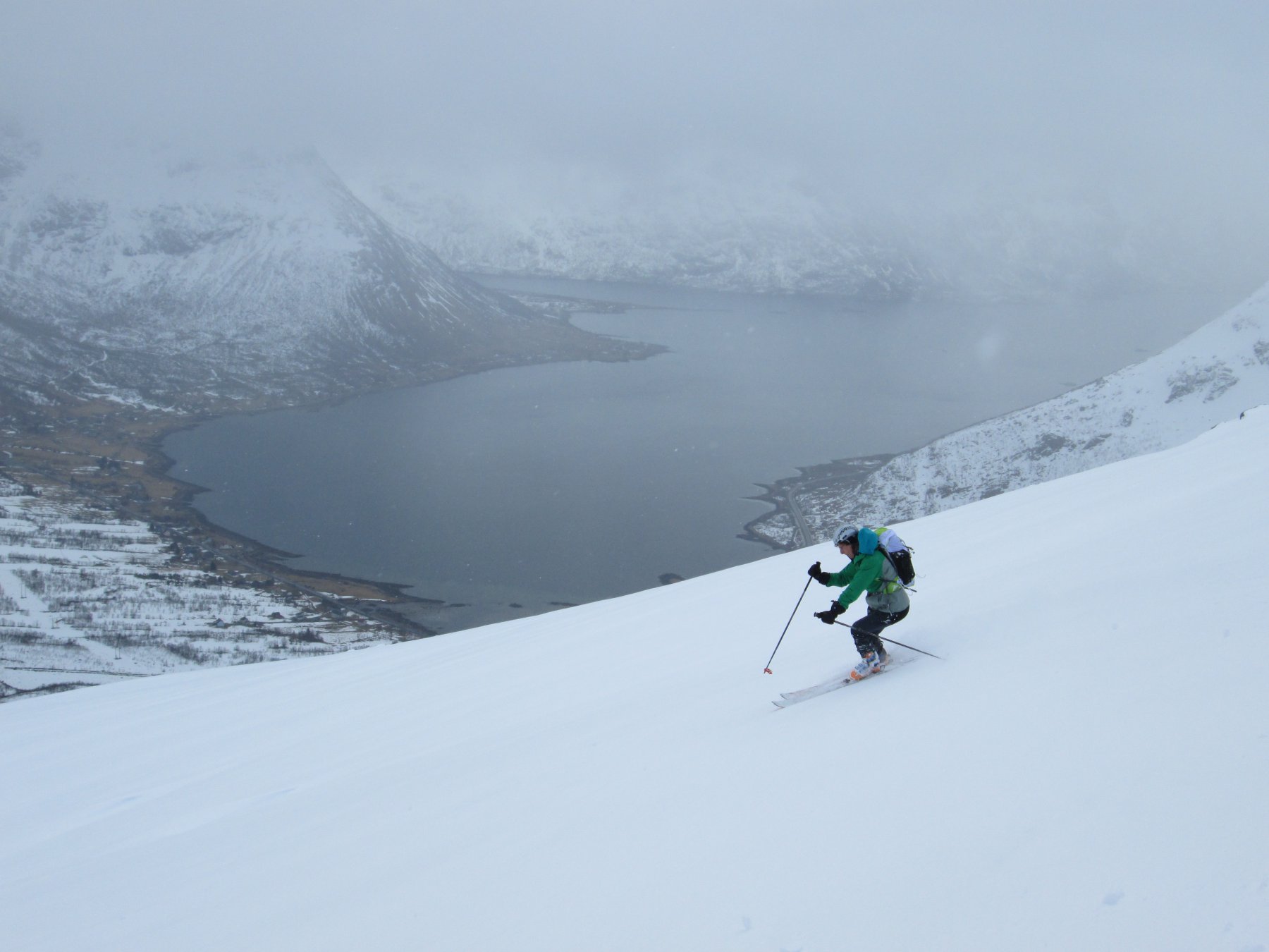 Discesa verso l'Austnesfjorden