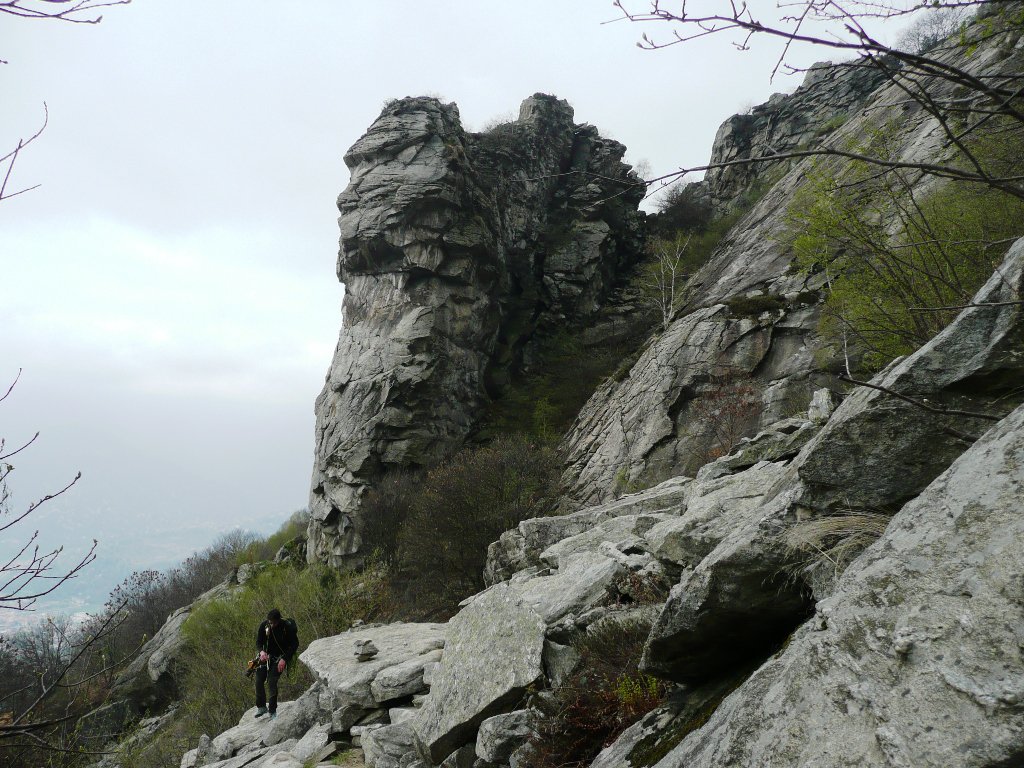 Il Castello e traverso con ometti verso altri settori