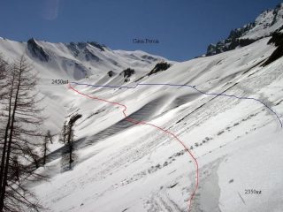 L'inizio del traverso a quota 2450 visto da quota 2350