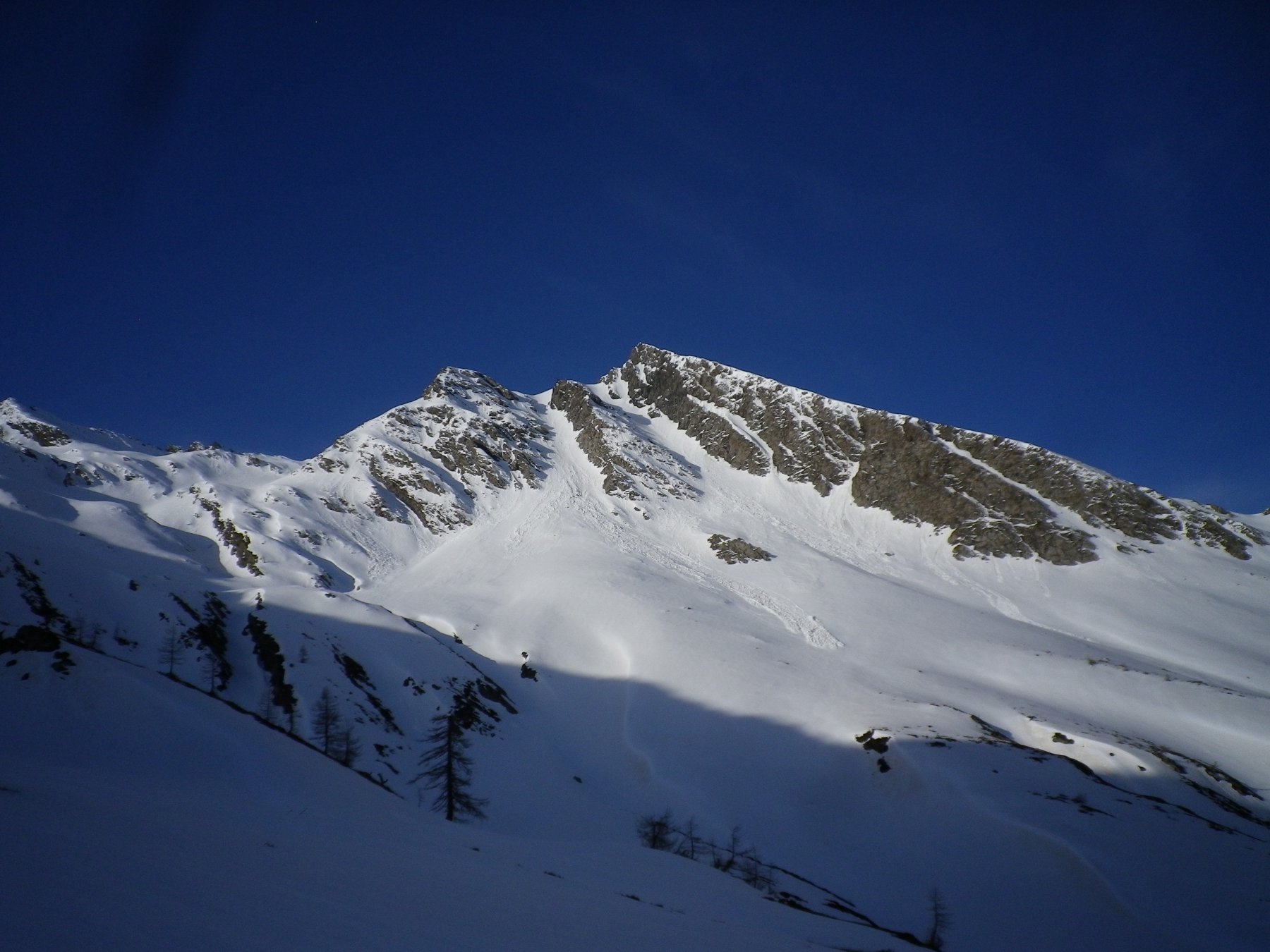 Canali della G. Guglia al mattino. Svalangati e crostosi.