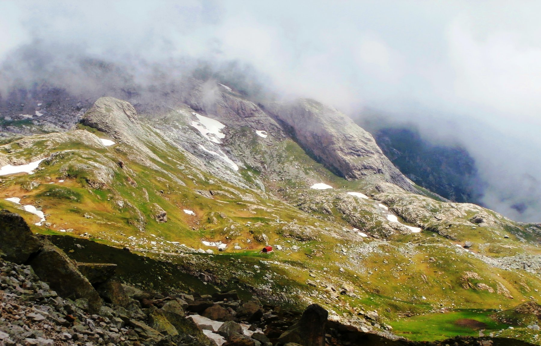 Scendendo dal passo Palù al rif.Saracco Volante