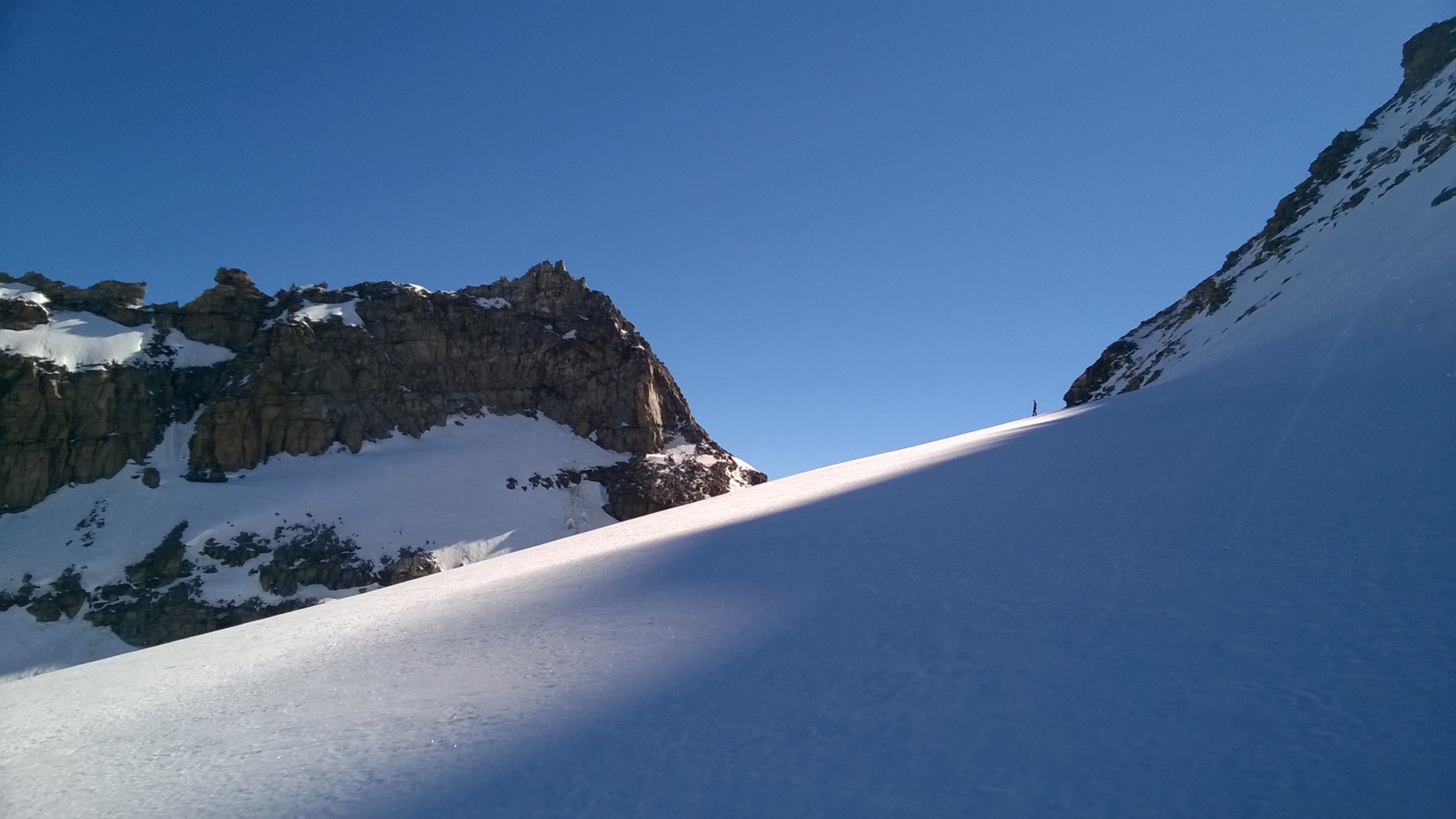 Quasi al Colle Perduto, calziamo i ramponi.