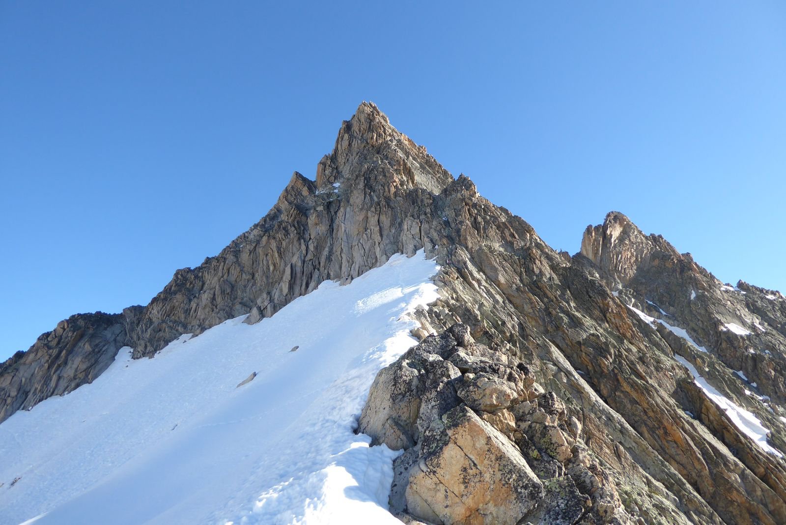 la cresta vista da poco prima dell'attacco