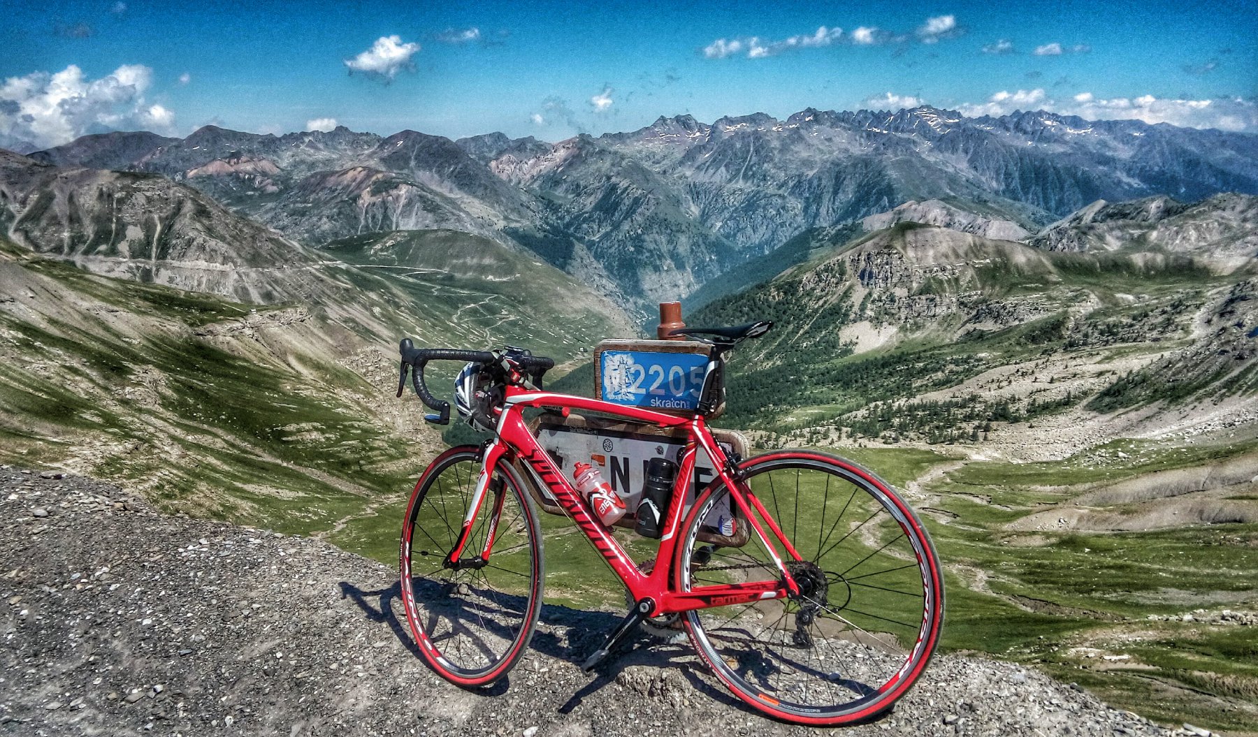 A pochi metri dal cima della bonette