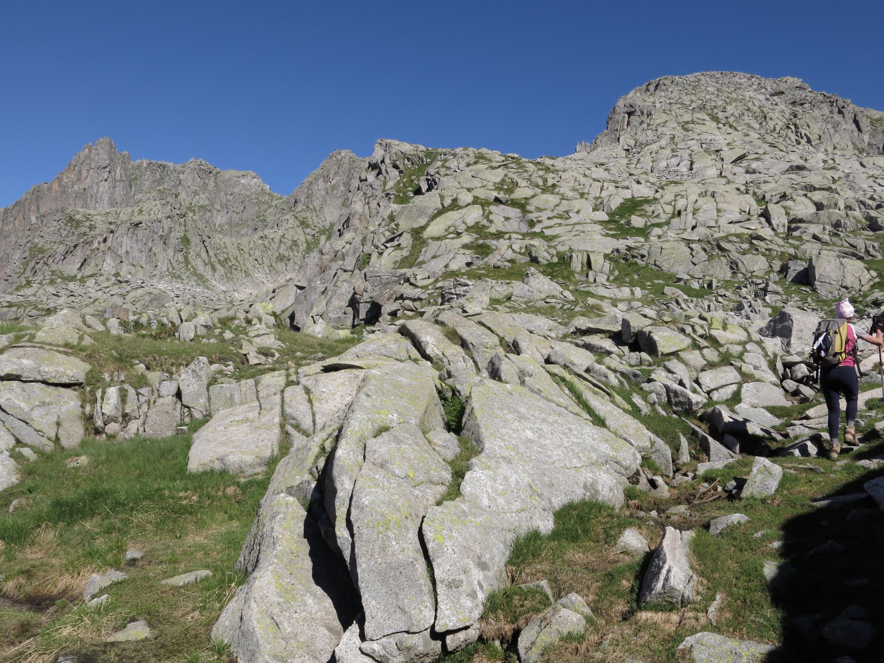 verso cima degli Obici, si vede tondeggiante