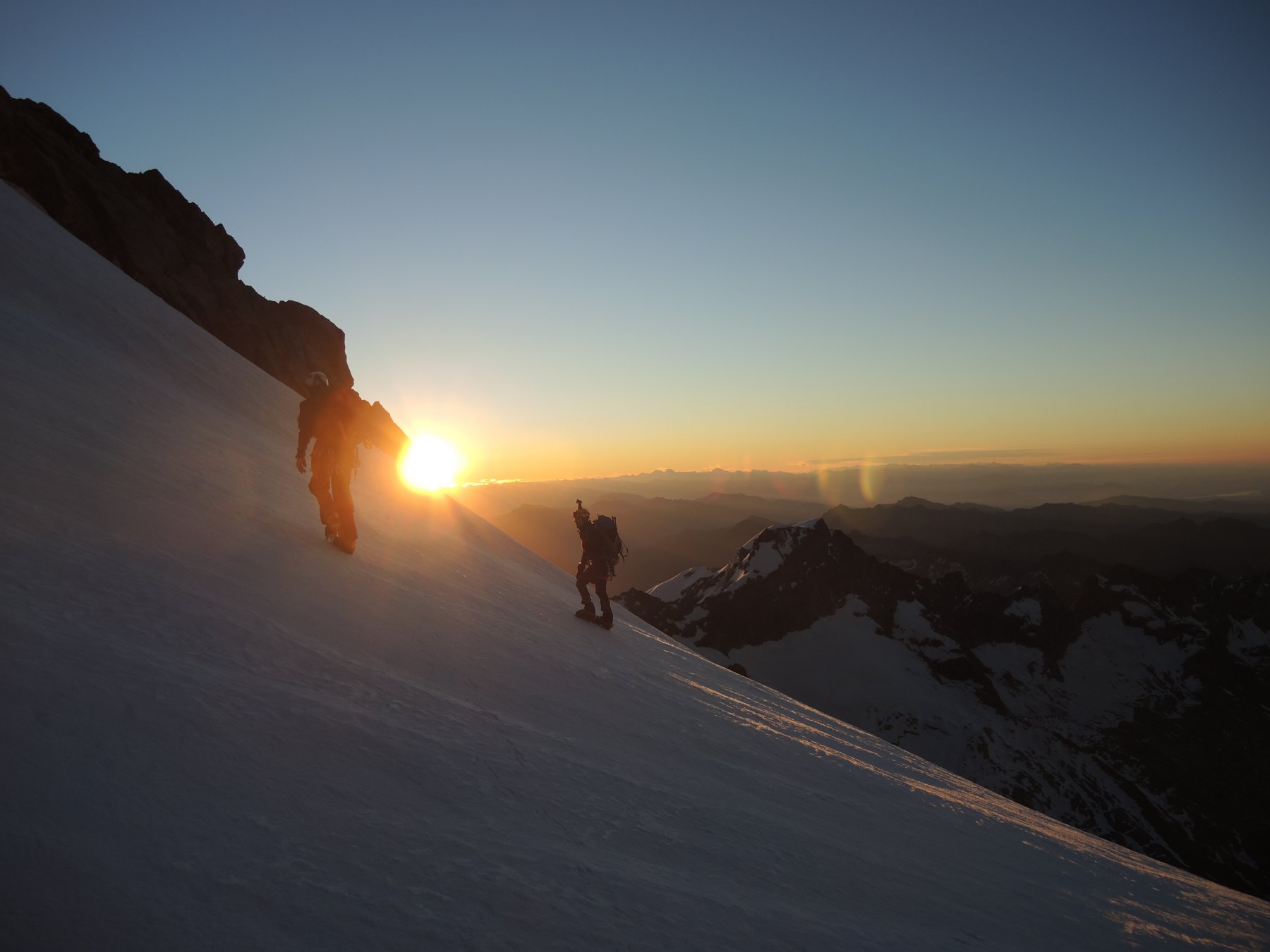 L'alba sul ghiacciao delle Piode