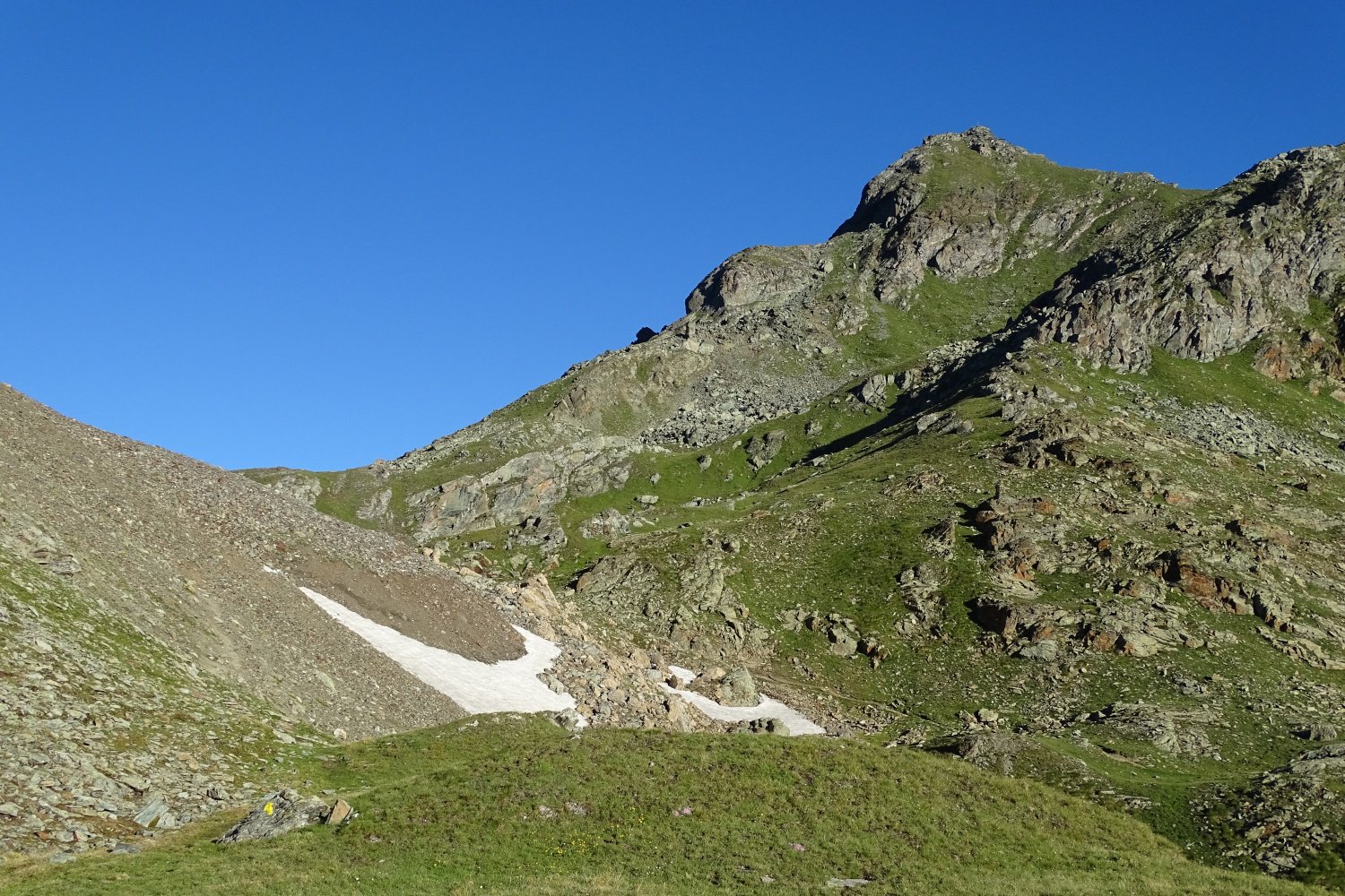 Becca Trecare salendo al Colle di Nana