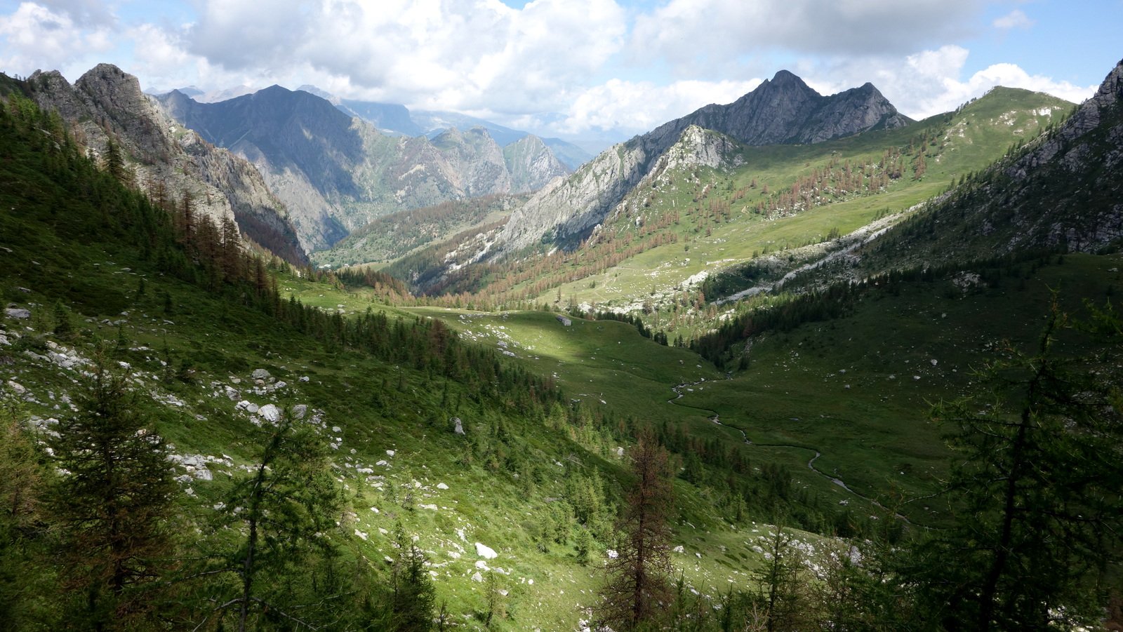 Giù in fondo Gias e strada 