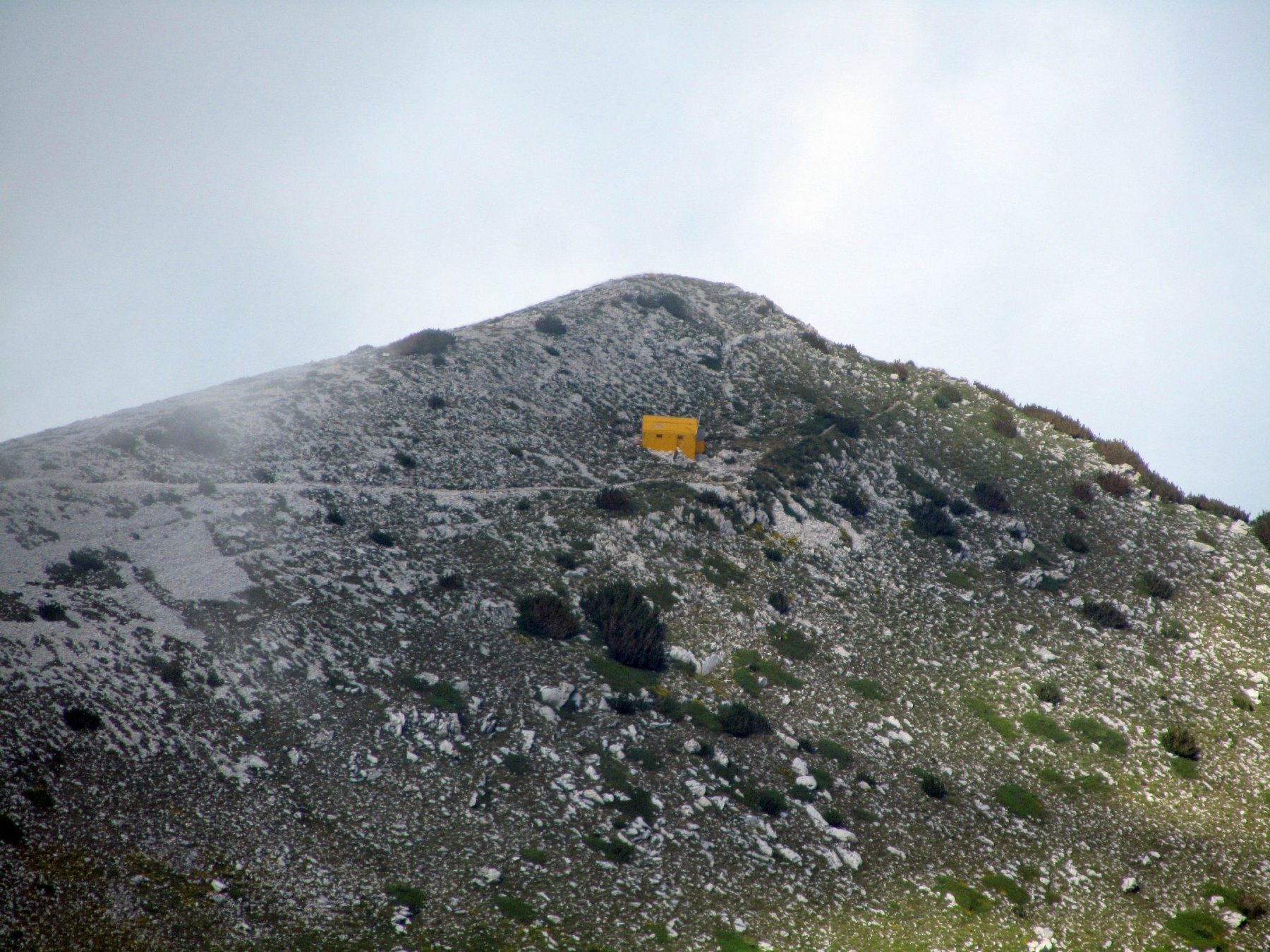 il primo bivacco che si incontra salendo