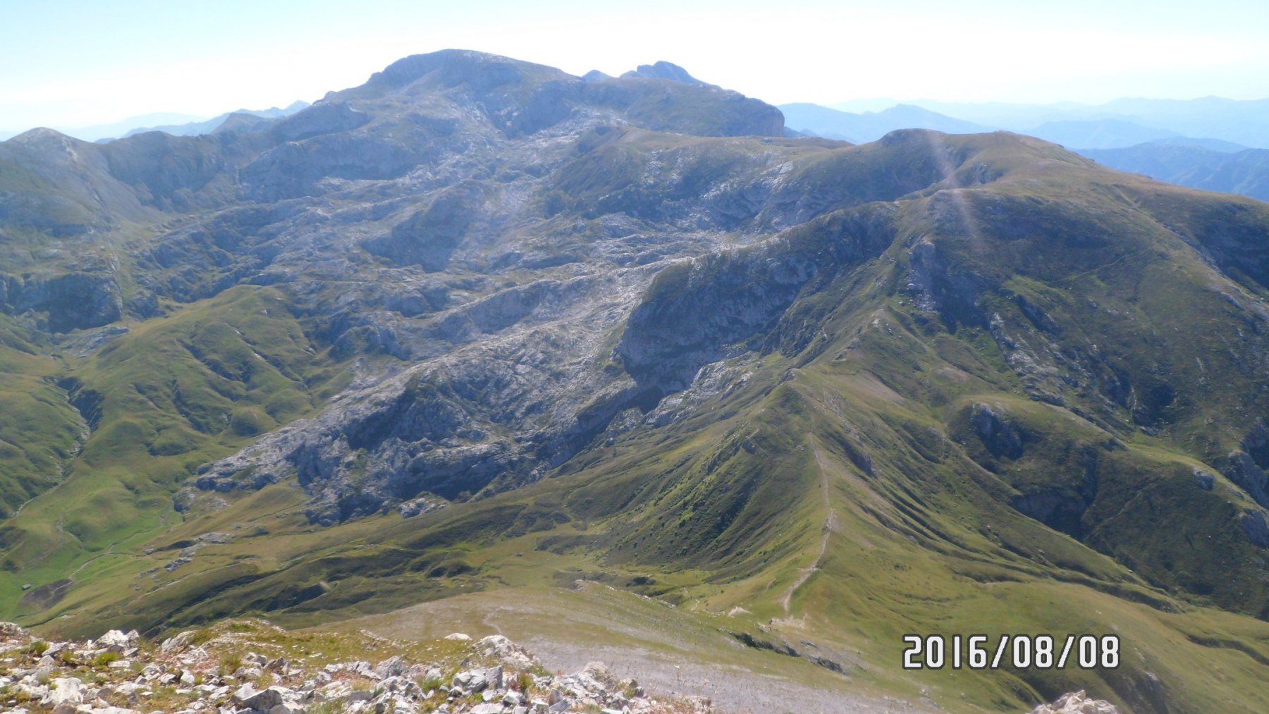 Mongioie, cima Pian Comune e passo delle Saline da cima delle Saline