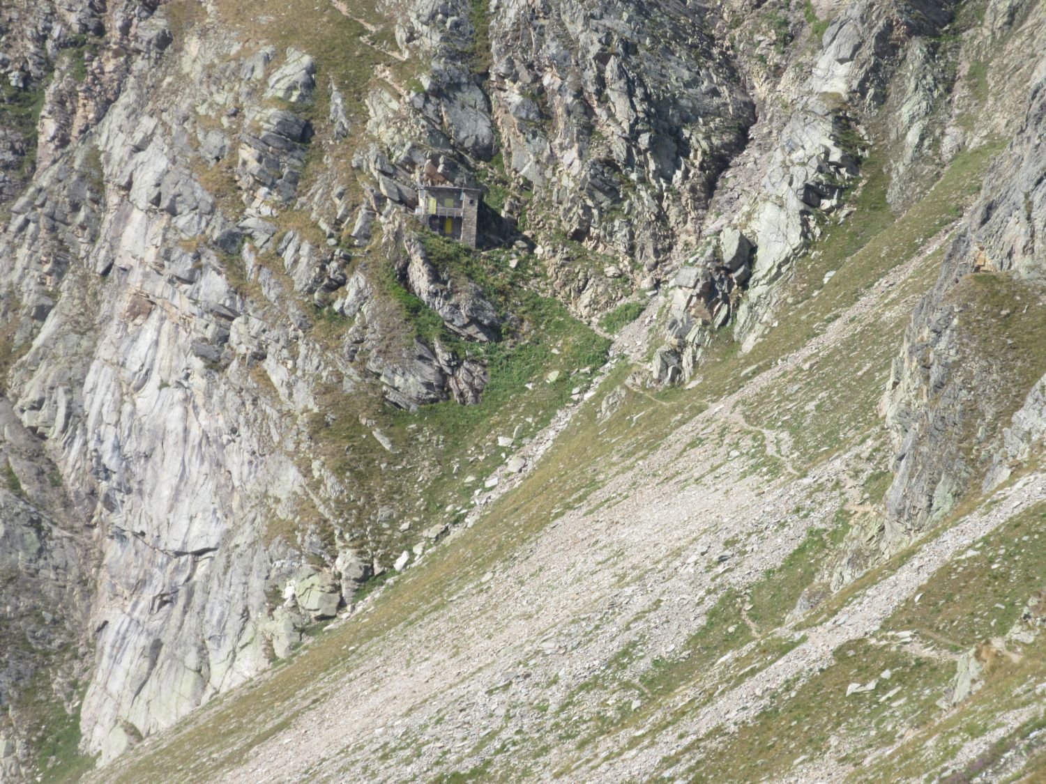 Il sentierino a mezza costa