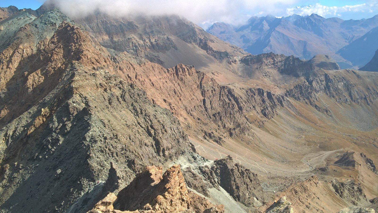 Dalla punta verso il colle