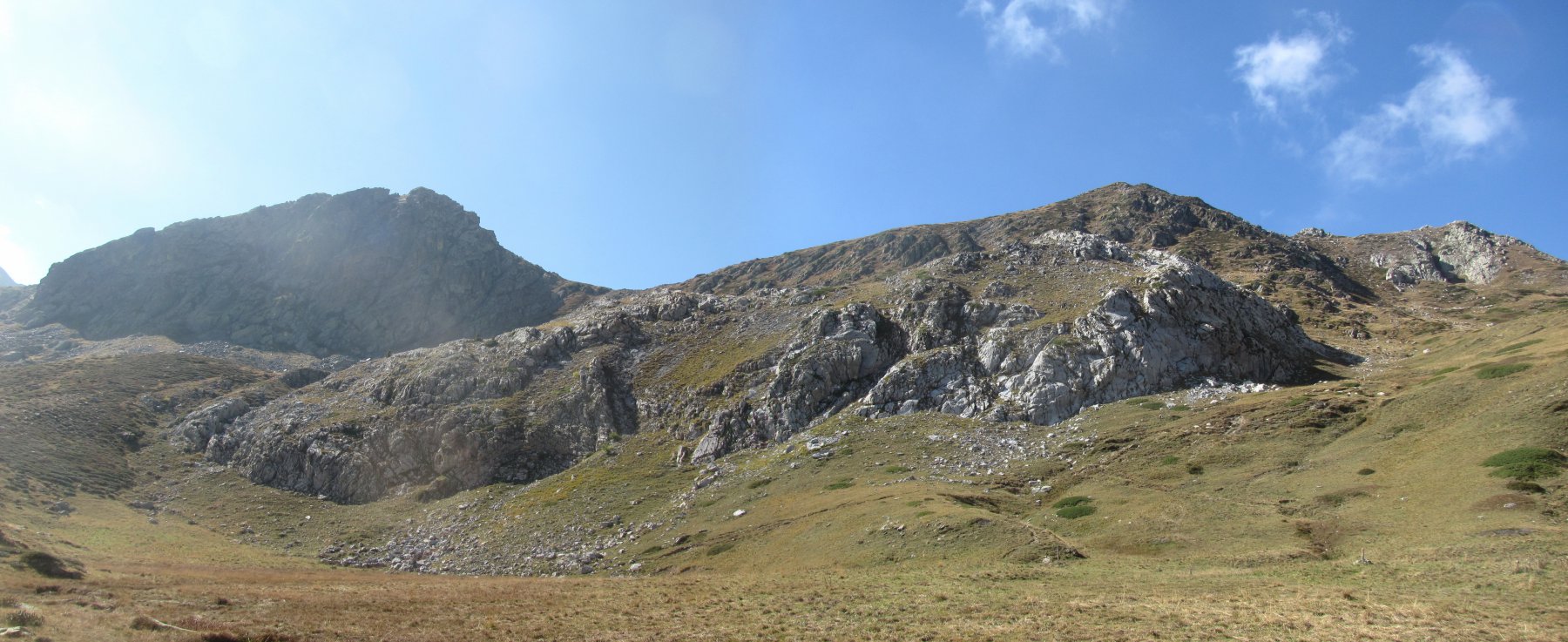 La cresta dei Rastelli: a ds. Porta Sestrera, a sin. la massima elevazione