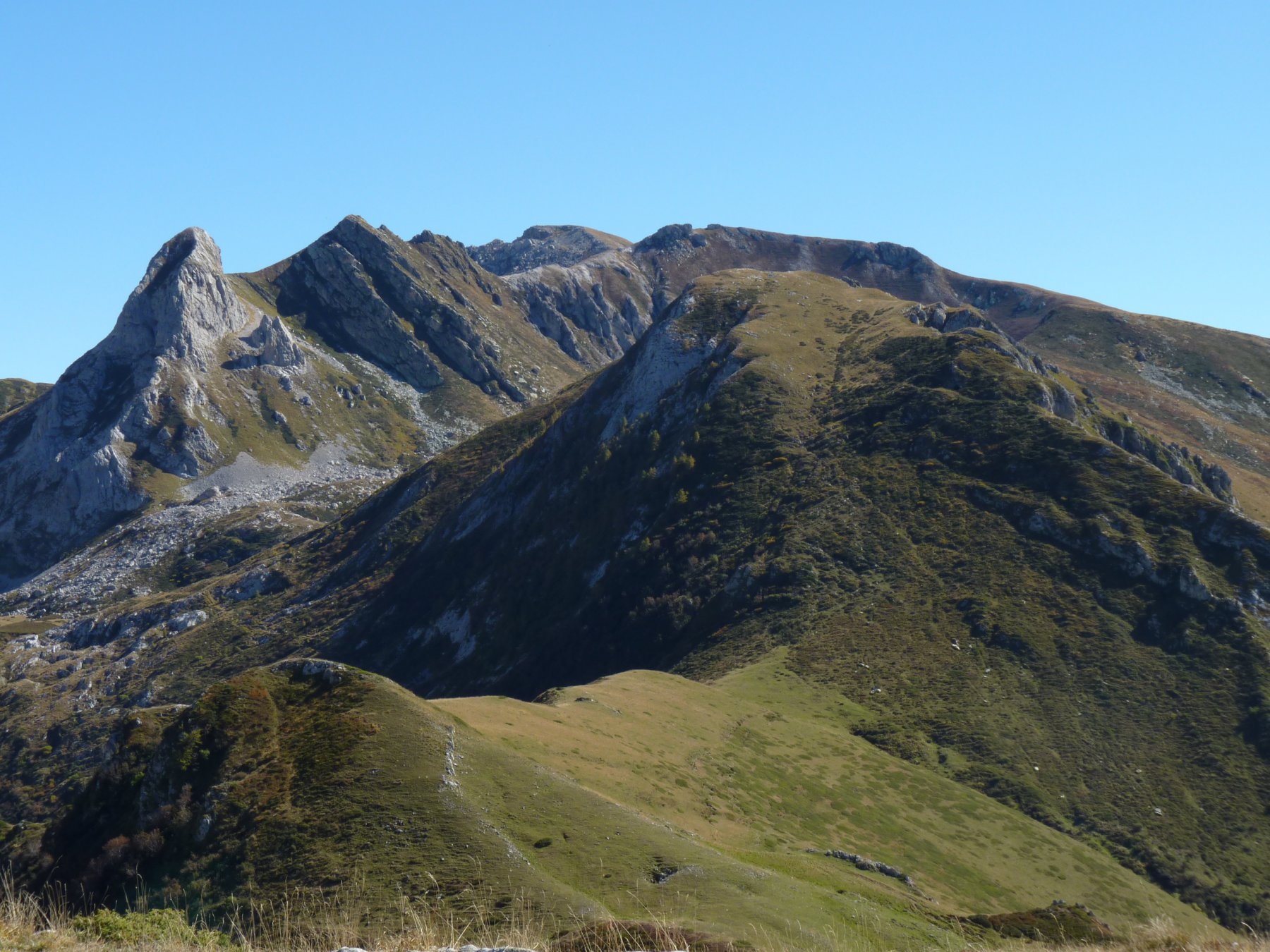 Dorsale appena scesa vista dal Monte Grosso