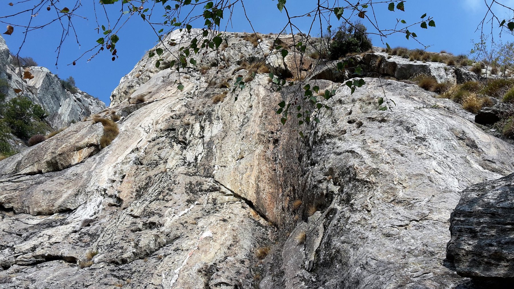 la roccia lavorata a buconi emmenthal...