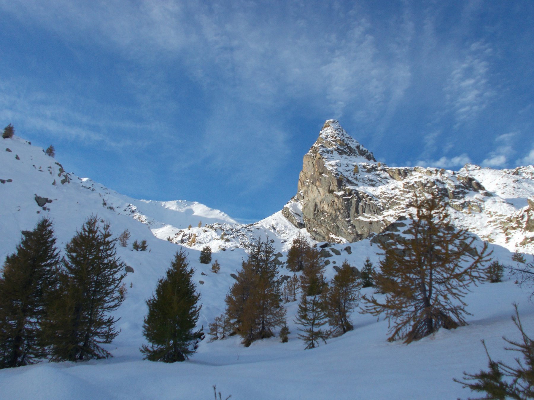 attuale innevamento nel vallone Forneris.. quota 2000ca..