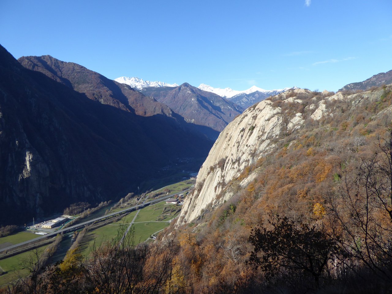 vista sul fondovalle e sulla Courma de Machaby