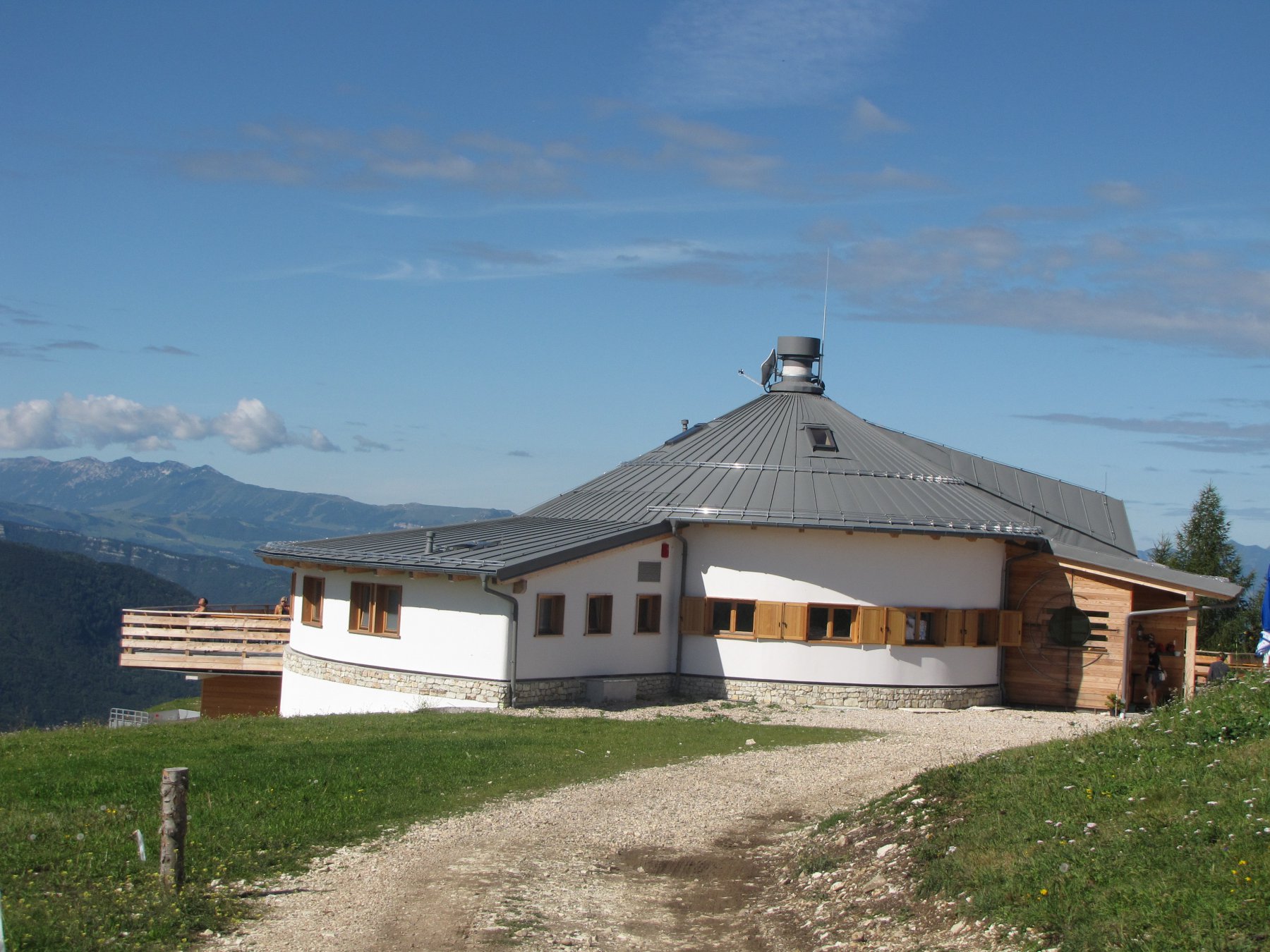 Rifugio Baita Tonda (1604 m)