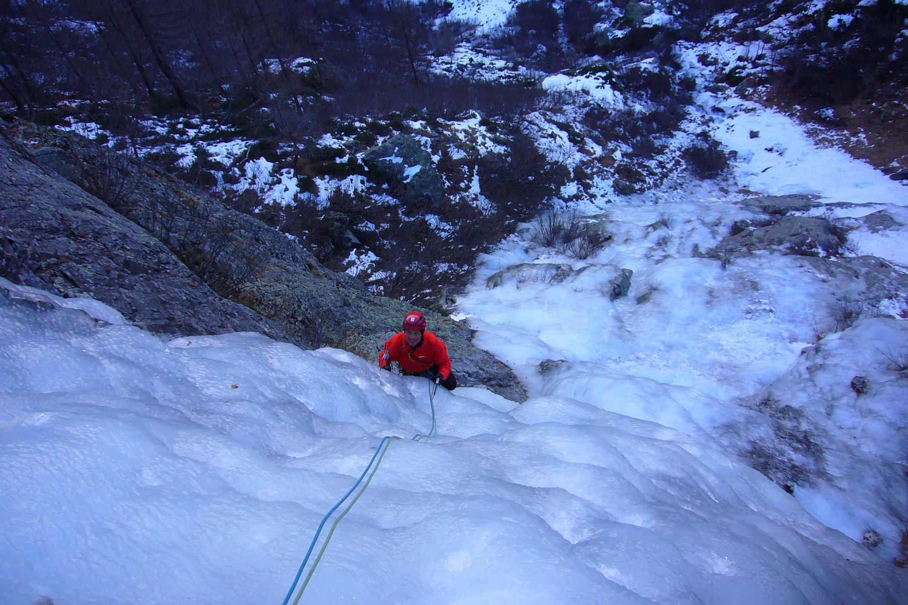 Sotie du premier mur en passant à droite.
