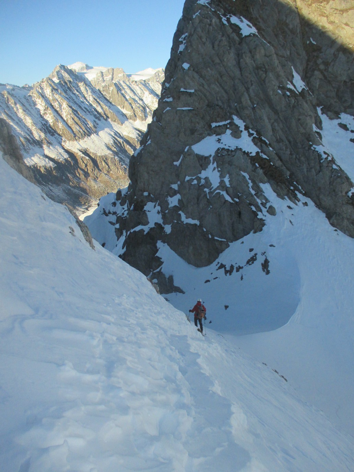 Verso il colle che porta al canale di discesa