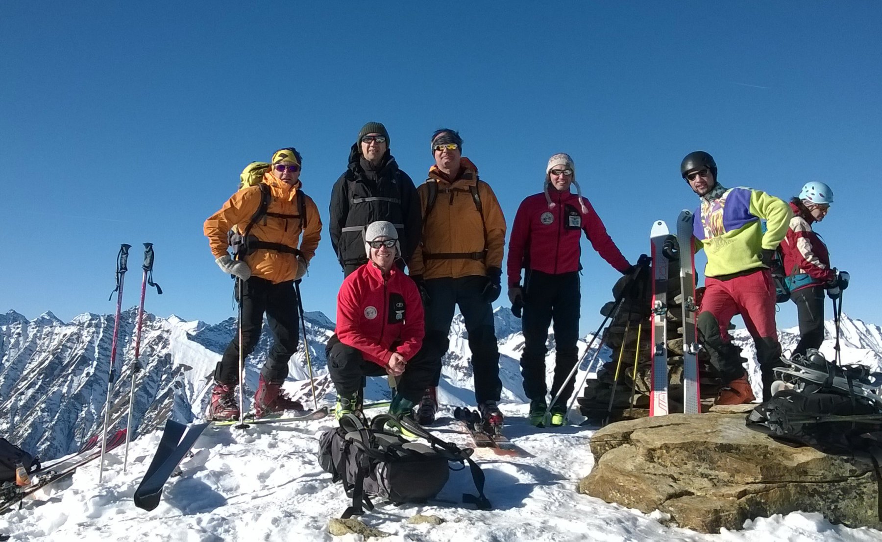 Foto di gruppo in vetta