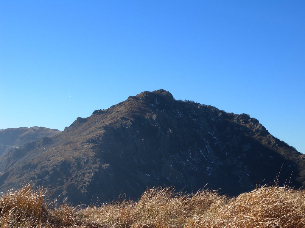 Il Dente con versante discesa diretta