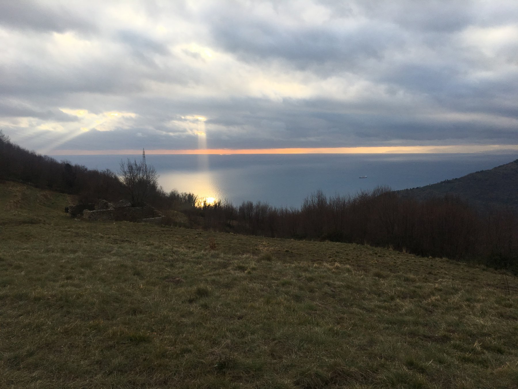 Panorama verso ovest da una radura prima del Redentore