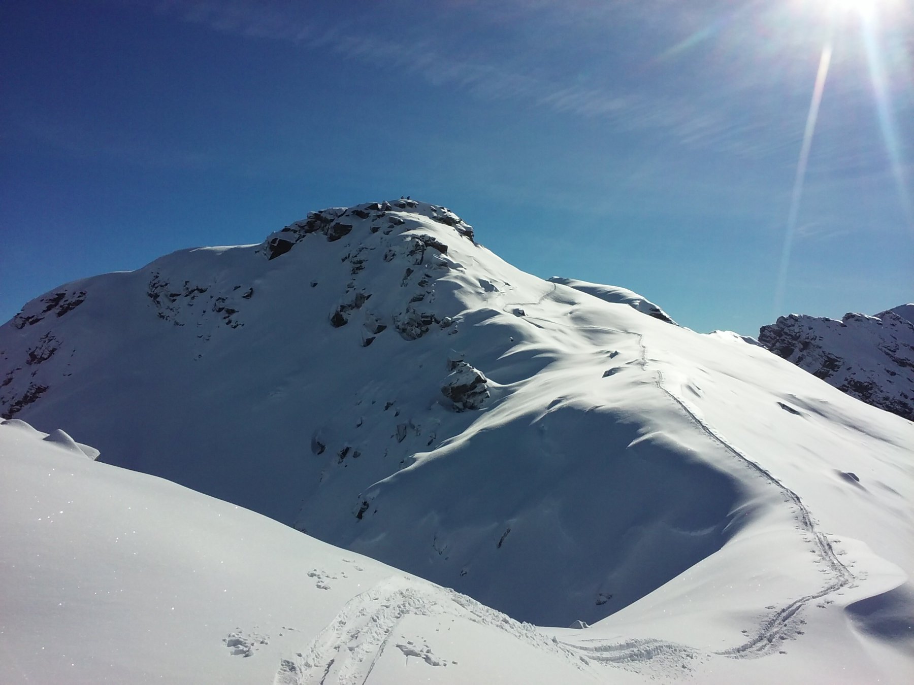 La cima dall'ultimo tratto di cresta.