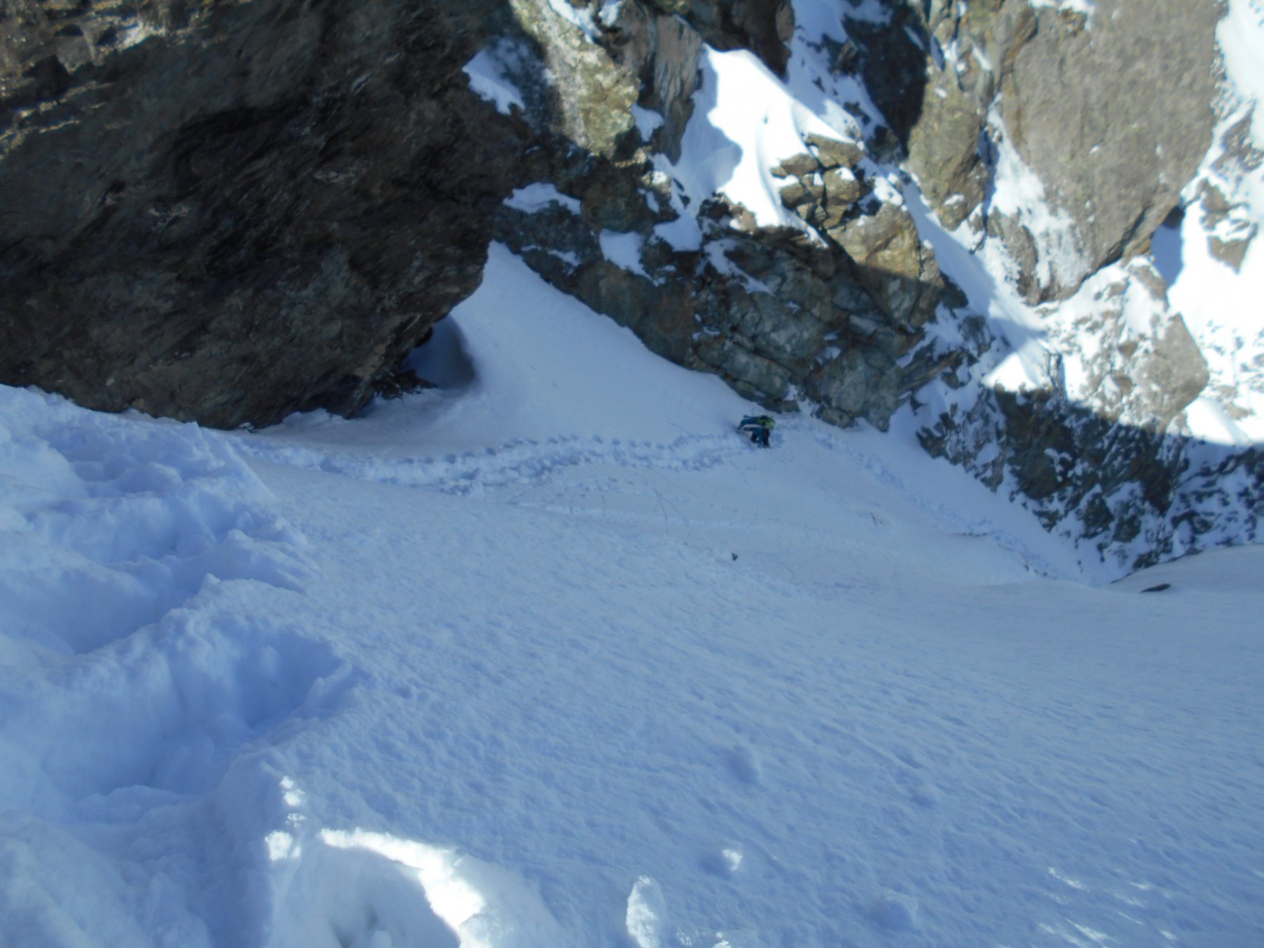 Enrico rifinisce la trincea