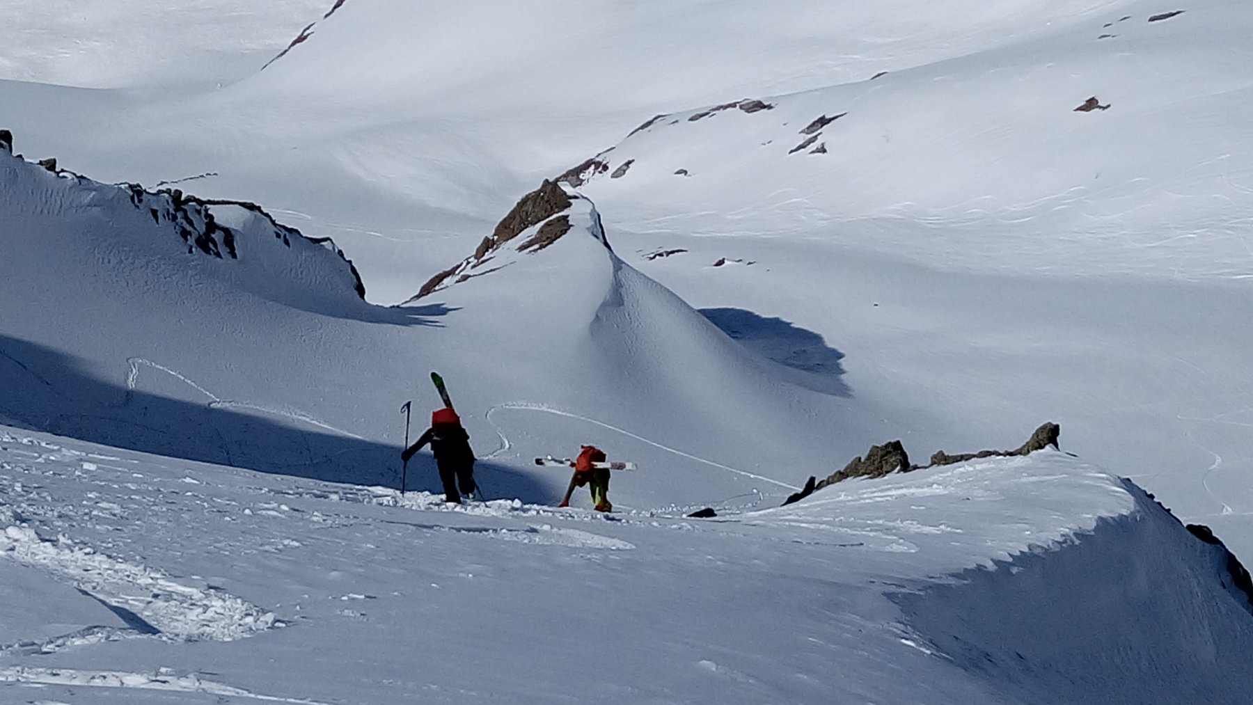 Due Svizzeri all'uscita del canale
