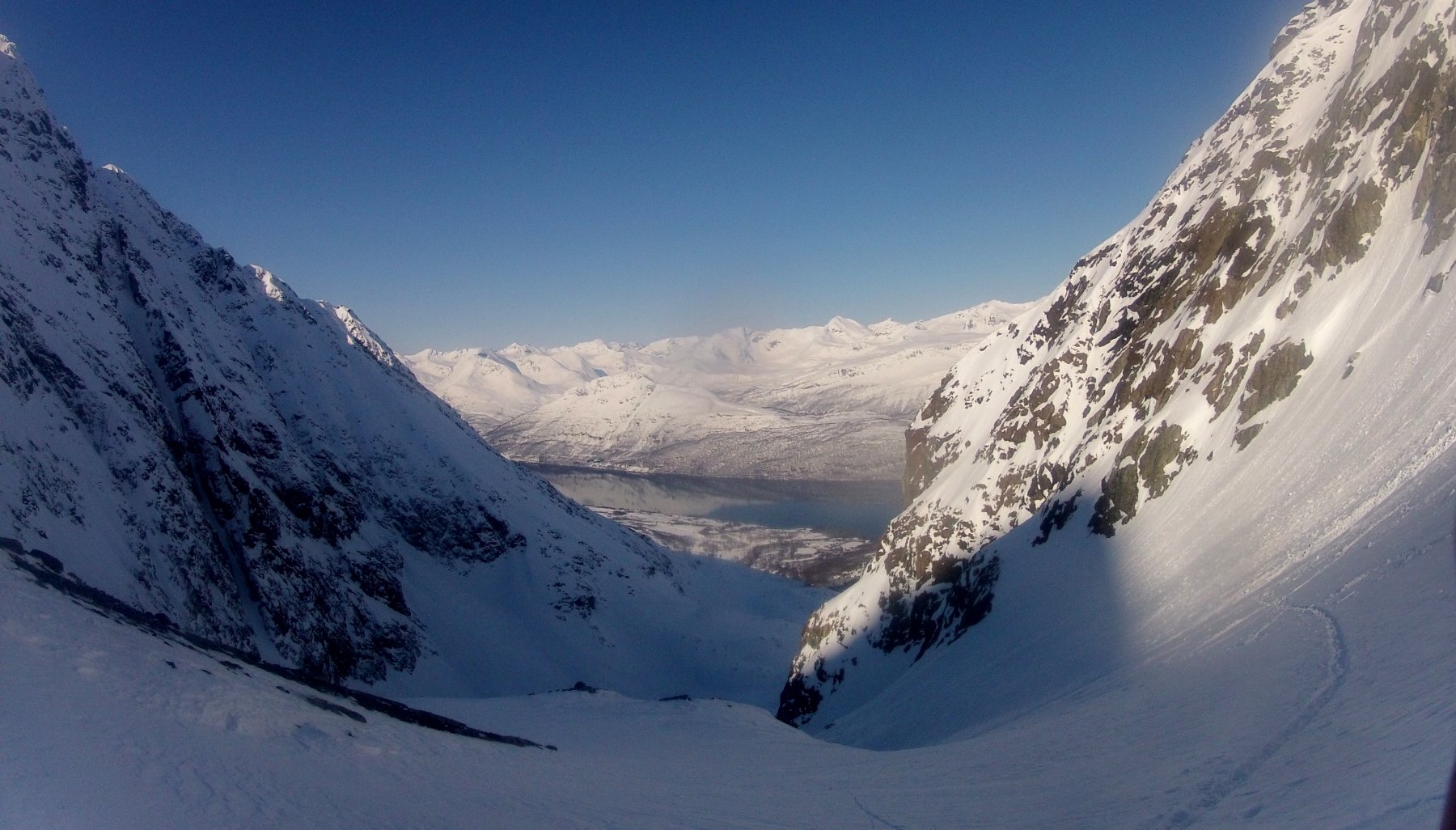 Sul primo canale, vista verso il mare