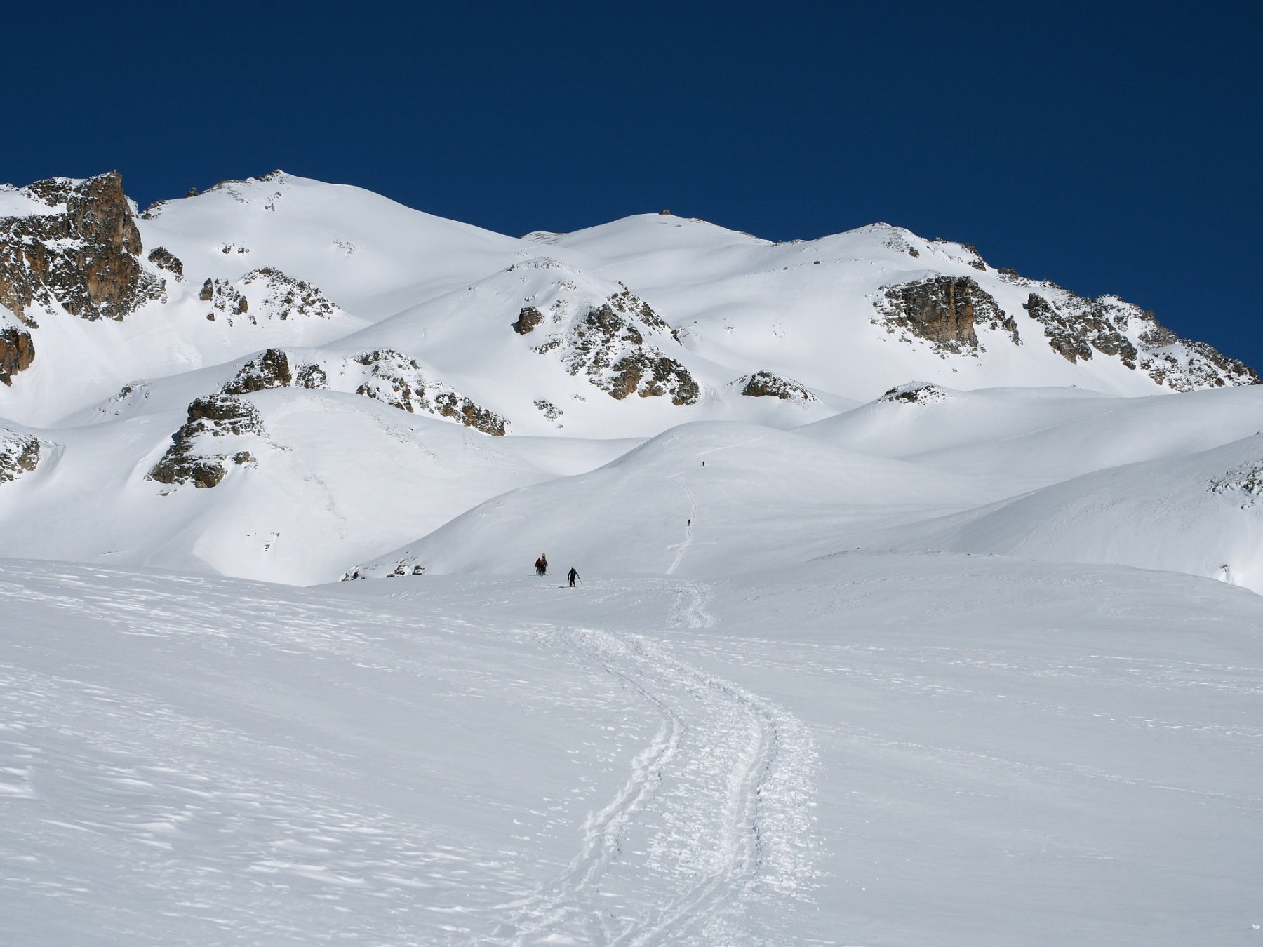 Poco oltre la metà del percorso, con la cima sullo sfondo
