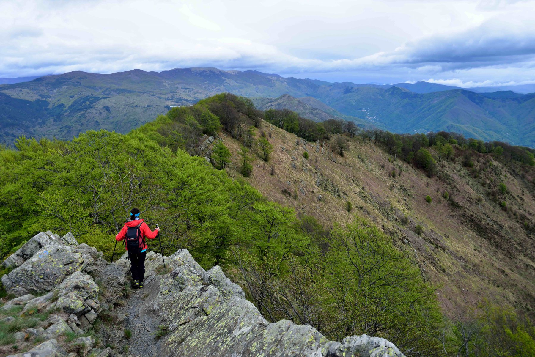 Scendendo lungo la cresta Est del Ramaceto