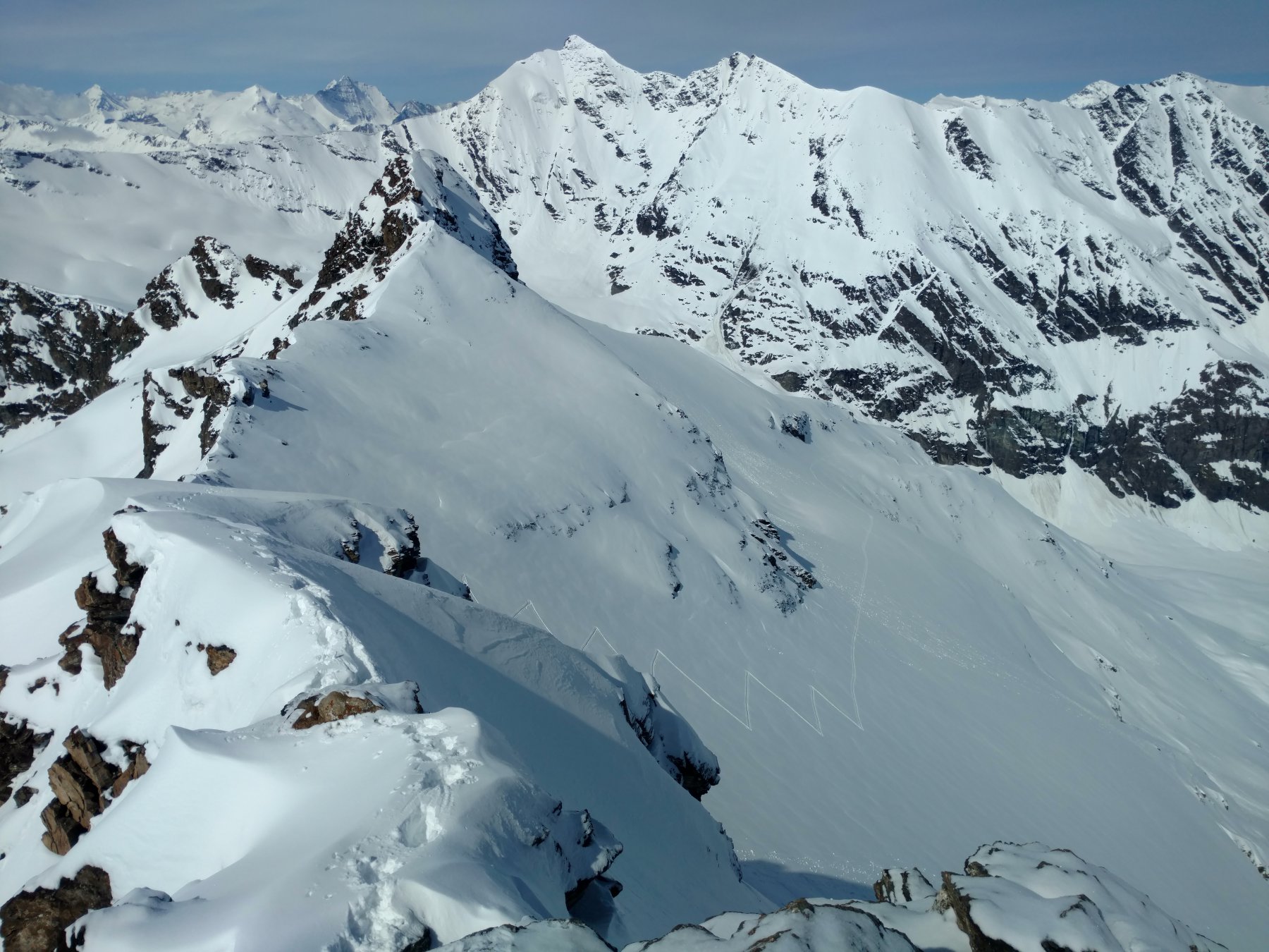 Dalla cima traccia di salita