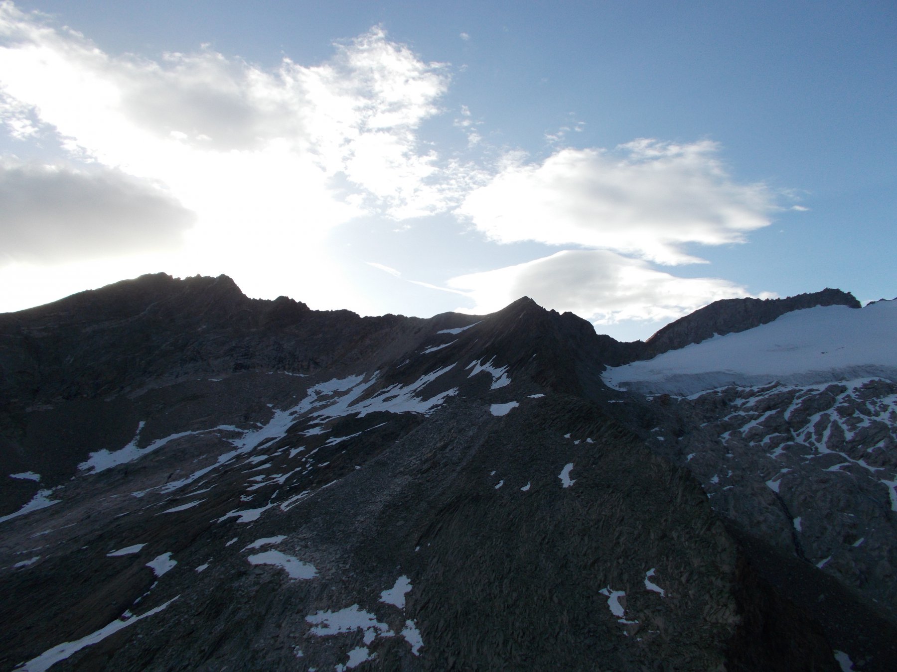 dal Timorion al centro al fondo la meta..a dx il Gran Serraz..