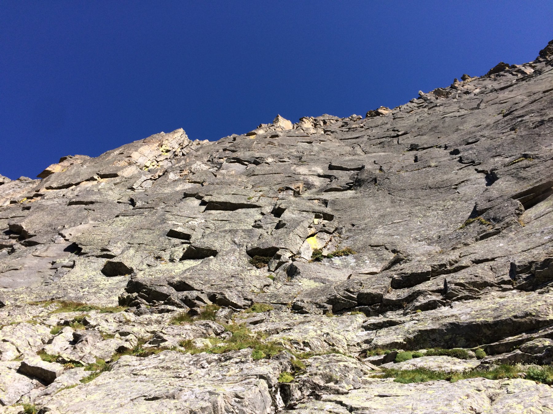 La parete vista dalla cengia mediana