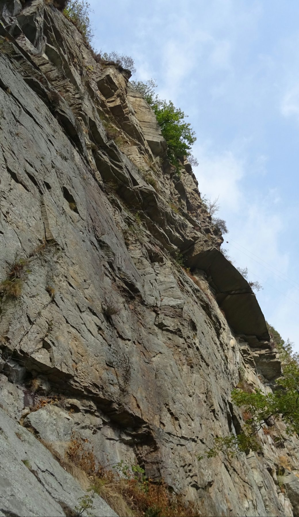 Via a centro foto con uscita nel diedro in alto