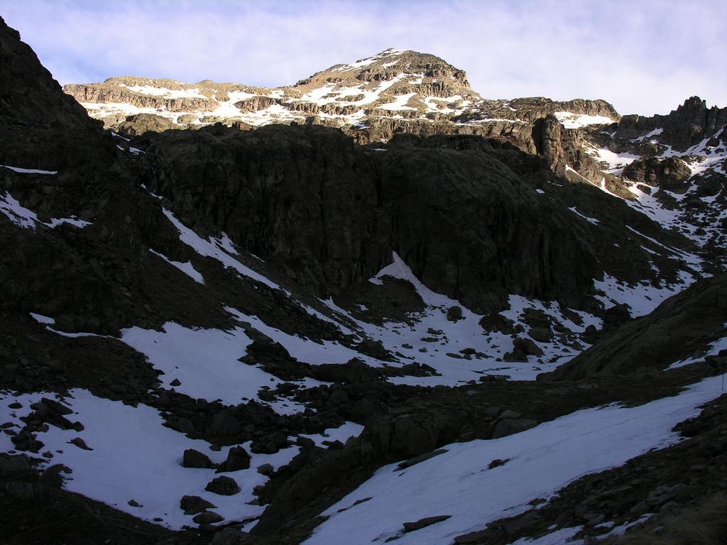 il sole illumina il Grand Capelet, visto dal Vallon des Merveilles (20-5-2006)