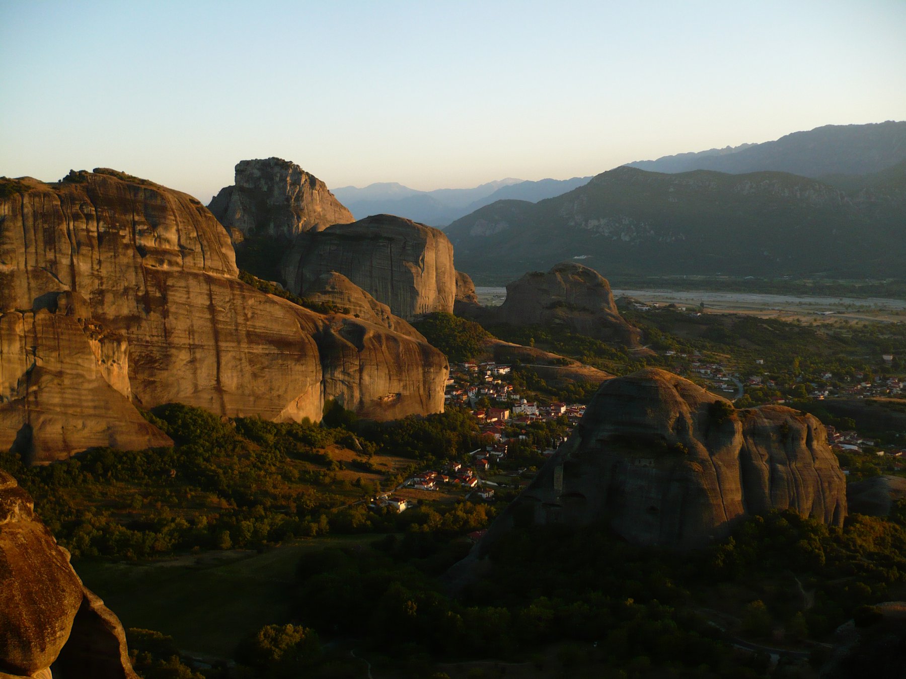 Vista sulle Meteore al tramonto
