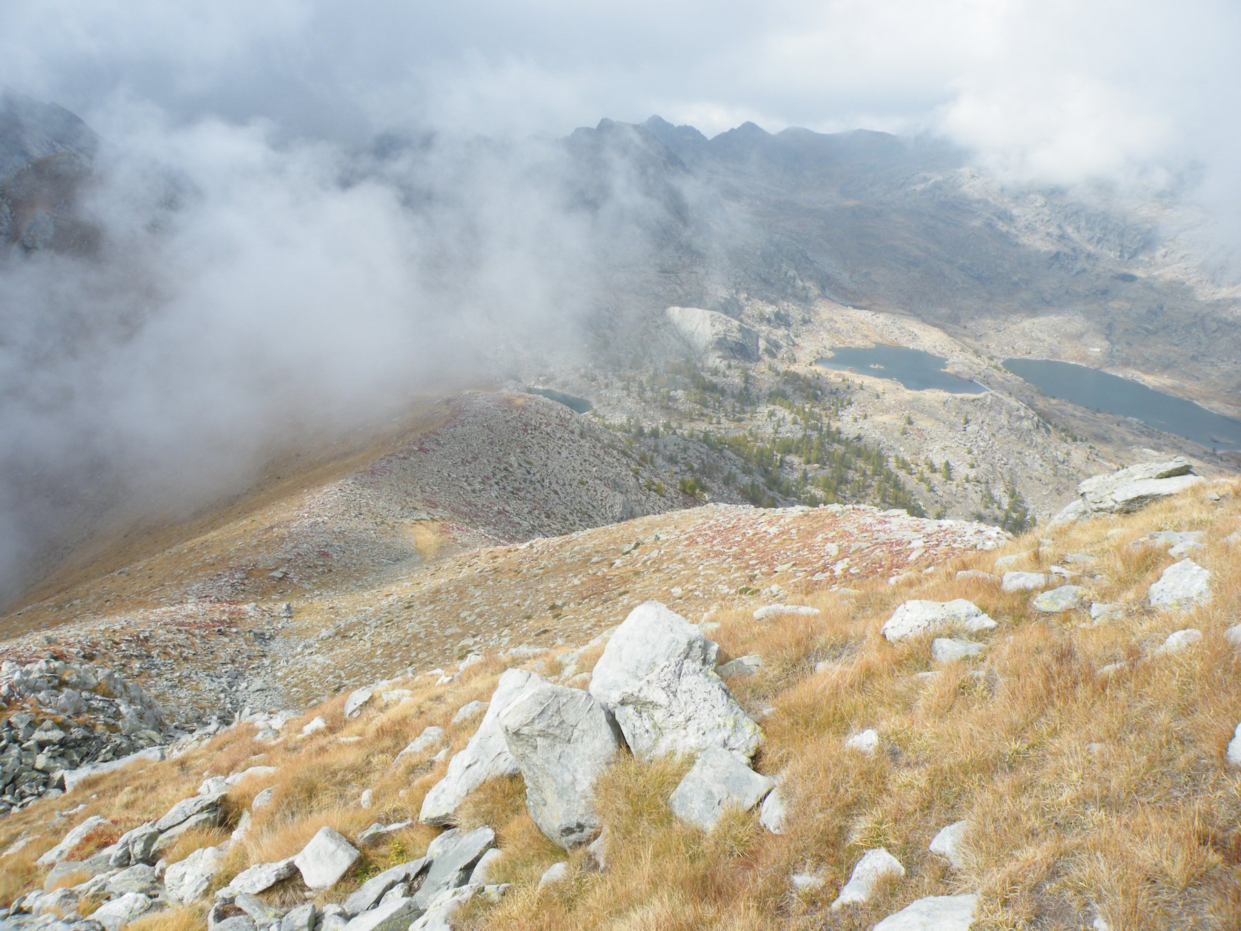 Dalla cima Escandail verso la cresta ovest