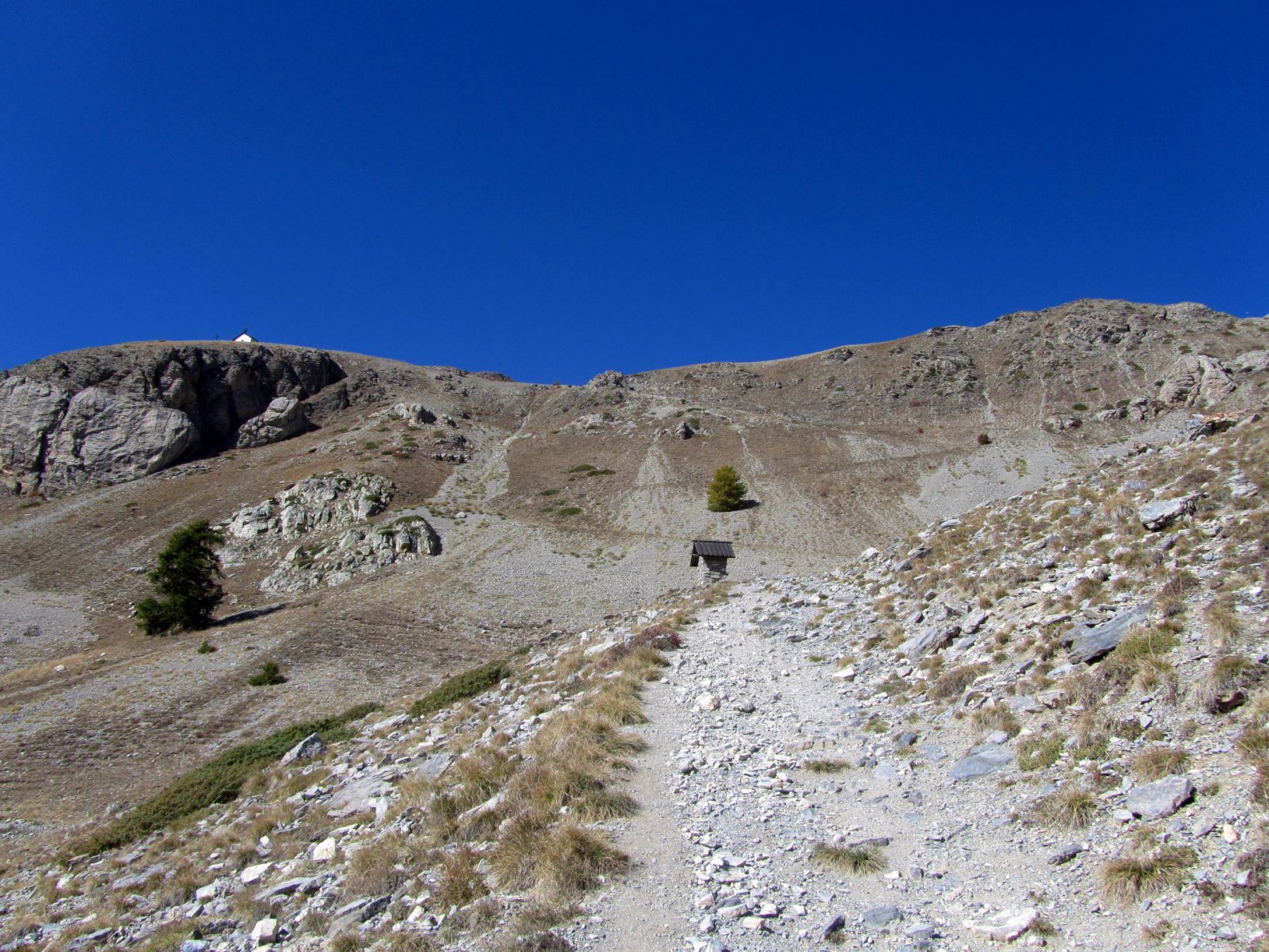 ultimi zig zag prima della chiesetta e degli ultimi 300 mt